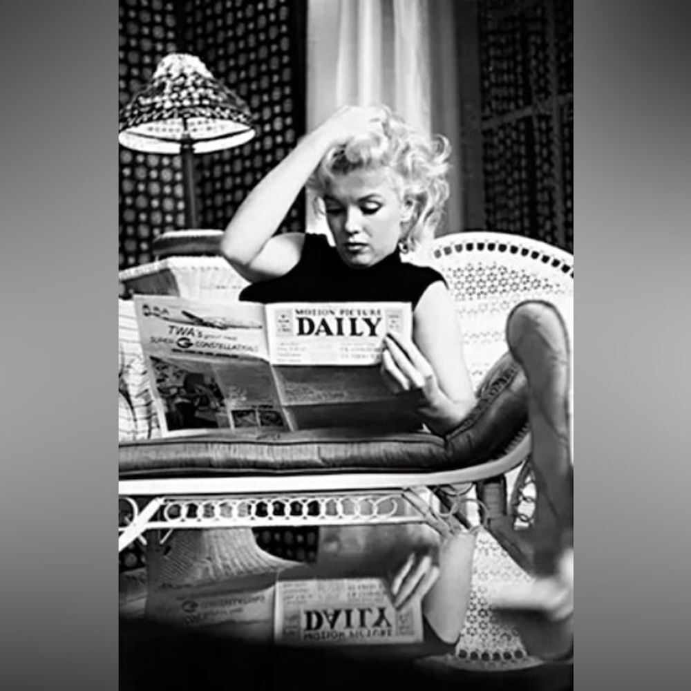 Marilyn Monroe RARE up close & PERSONAL print picture collection b&w photo - Picture 5 of 8